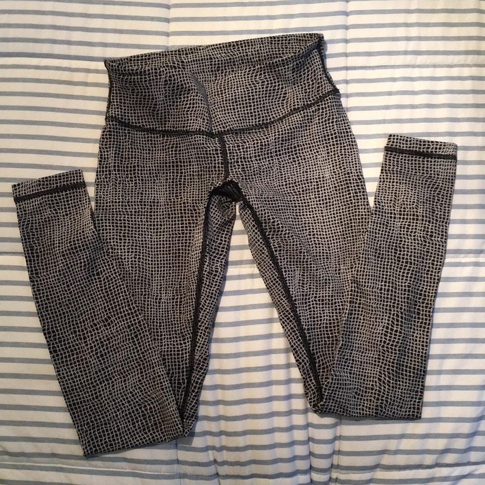 lululemon yoga pants